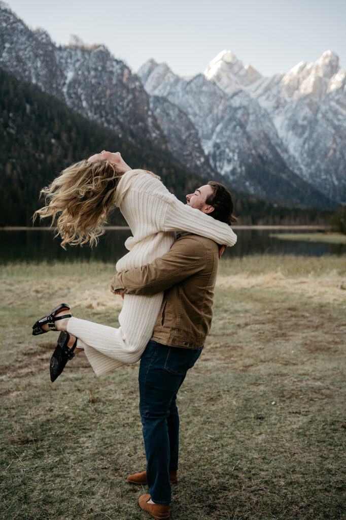 Couple embracing in mountain landscape